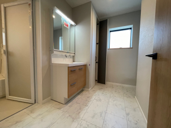 �@���ʏ��ʐ^